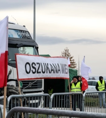 Зеленський відповів на блокаду кордону поляками