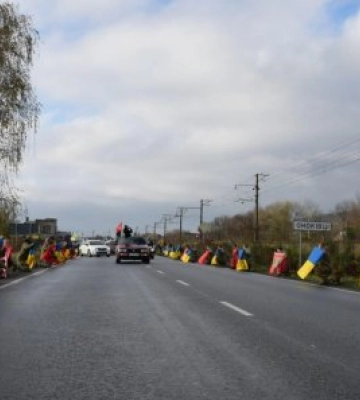 Герой-прикордонник повернувся до рідних на Закарпаття на «щиті»