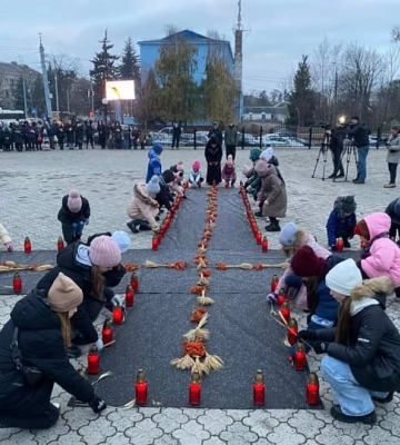 На Рівненщині вшанували пам’ять жертв голодоморів