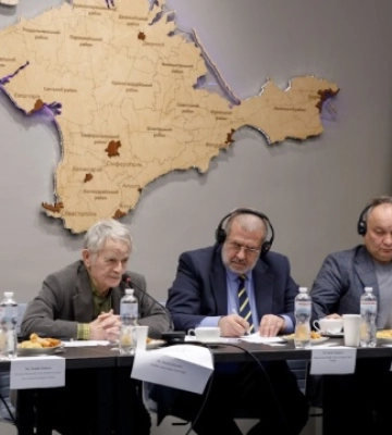 Джемілєв закликав чеський парламент визнати депортацію кримських татар геноцидом