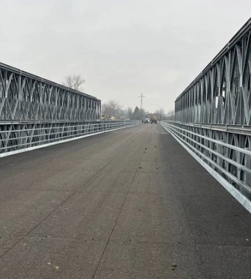 На Тячівщині завершено будівництво модульного мосту,  відкривають проїзд транспорту