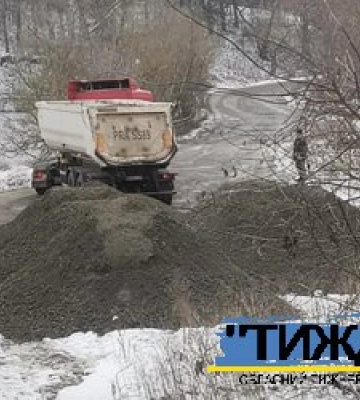 Охтирські шляховики підремонтували проблему дорогу в Тростянецькій громаді Охтирські шляховики підремонтували проблему дорогу в Тростянецькій громаді