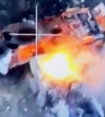 Сили оборони знищили російський БТР, який хотів витіснити воїнів з позицій на лівобережній Херсонщині. ВIДЕО