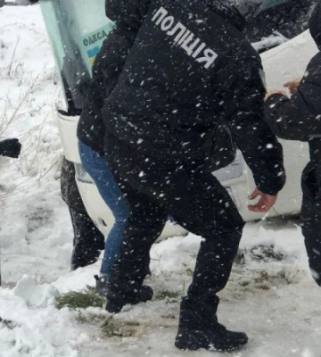 Одещина перетворилася в Антарктиду: рух транспорту паралізовано 