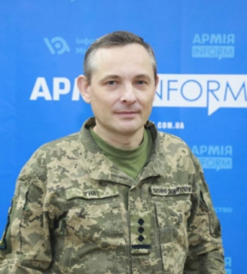 Reuters та The Sun показали кадри роботи ППО у Києві. Повітряні сили кажуть, що претензій немає