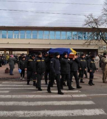 У Новоукраїнці попрощались із загиблим воїном, який вважався зниклим безвісти