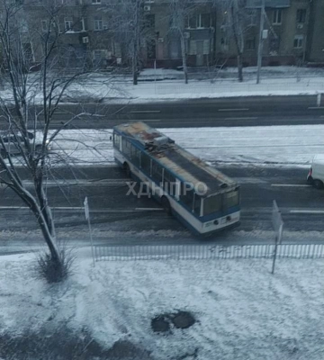 Як негода вплинула на рух транспорту Дніпра та планові зміни в розкладі