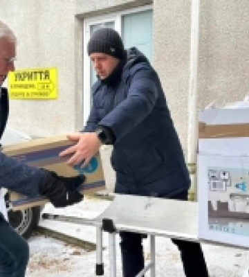 Лікарня Острога отримала благодійну допомогу з Бельгії