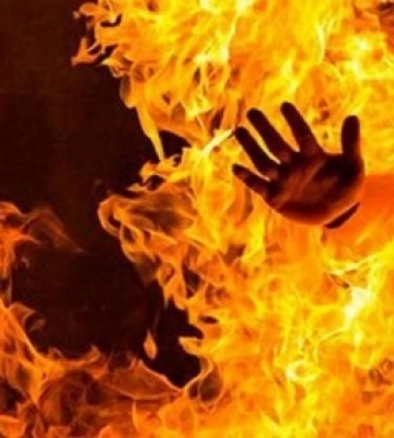 Згорів живцем: поліція взялася за моторошне самогубство на Волині