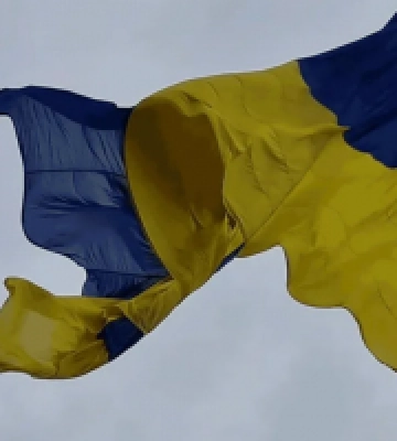 Пошкоджене негодою полотнище найбільшого прапора країни замінять, - КМДА