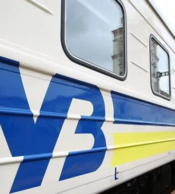 Потяг з Одеси до Харкова затримується через бурю – «Укрзалізниця»