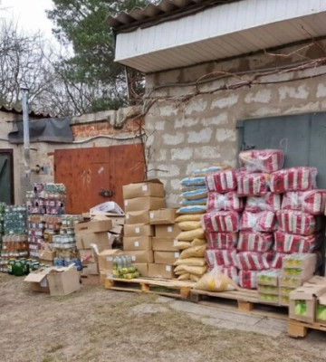 На Київщині посадовці продавали продукти з військової частини у магазини та ресторани