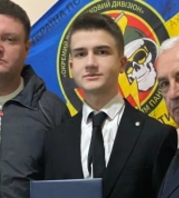 Студента юридичного факультету зі Сваляви відзначили Подякою Закарпатської обласної ради
