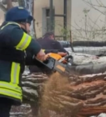 Рятувальники Херсонщини ліквідовують наслідки негоди