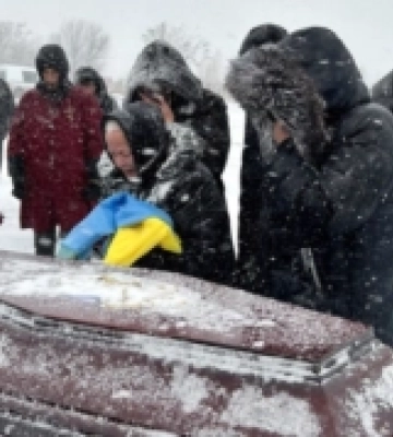 На Одещині попрощалися з воїном Олександром Лопушанським