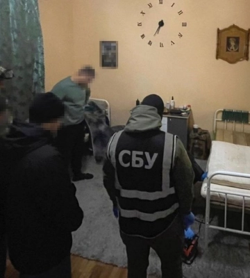 СБУ ліквідувала у вінницькій тюрмі підпільний кол-центр, який обкрадав клієнтів українського банку