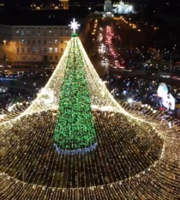 Коли і де поставлять головну ялинку країни: у Києві визначись як гулятимуть Різдво та Новий рік