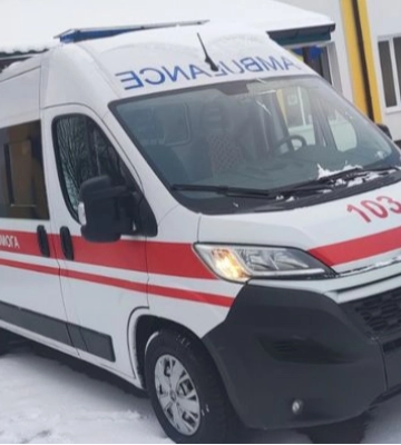 Восьмі пологи: волинянка передчасно народила шестимісячних двійнят у «швидкій»