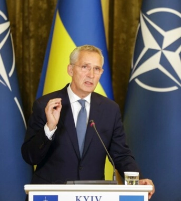 Столтенберг: Всі країни-члени НАТО узгодили, що за умови війни повне членство України в Альянсі не є можливим