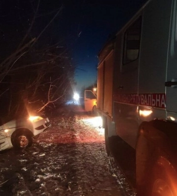На 14 автодорогах перекрито рух транспорту
