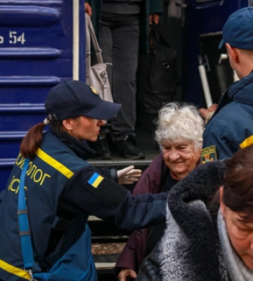 З Донеччини до безпечніших регіонів евакуювали вже понад 97 тисяч осіб