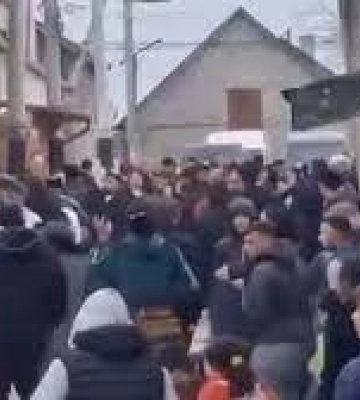Выборы нового &quot;барона&quot; закончились трагически: на Закарпатье ромы устроили массовую драку, фото и видео