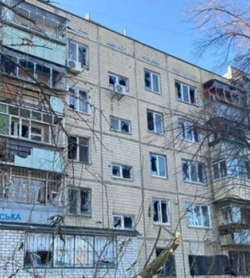 РФ вдарила по підприємству в Запоріжжі та п’ятиповерхівці в Нікополі — що відомо