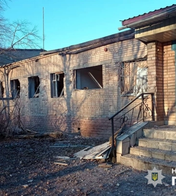Через російські обстріли на Донеччині пошкоджено адмінбудівлю поліції та інші цивільні об’єкти