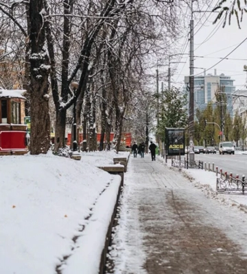 У Києві через ожеледицю за день травмувалося понад 60 людей