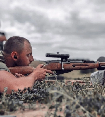 Одружився з коханою та пішов в Нацгвардію: загинув гідроенергетик з Дніпропетровщини Антон Фелось