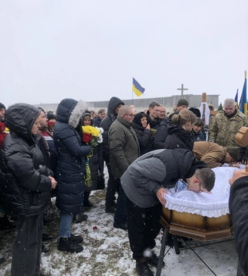 Осиротіли донька й син: на Волині попрощалися із Героєм Петром Басанським