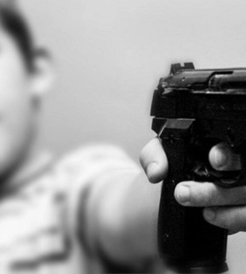 У Кривому Розі підлітки стріляли з балкона та знімали відео