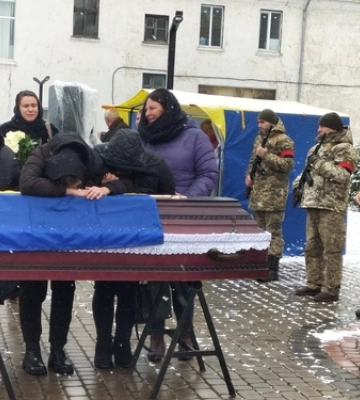 На Волині в останню дорогу провели захисника Юрія Чонку 