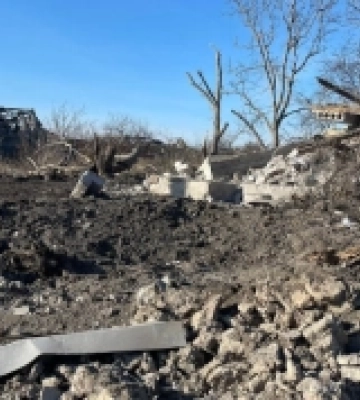 Російська армія обстріляла Бериславщину: знищено адмінбудівлю, пошкоджено будинки