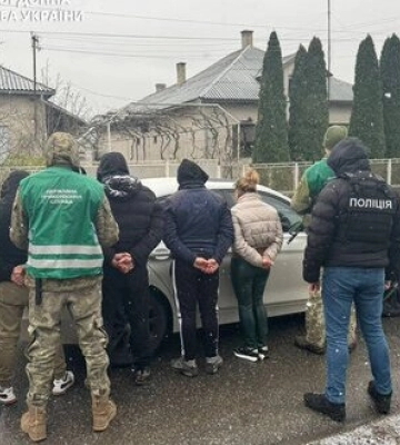 На Закарпатті мати із сином організували «сімейний бізнес» із незаконного переправлення через кордон «ухилянтів»
