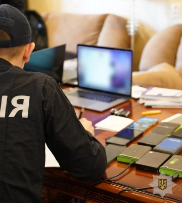 Понад 3 мільярди гривень збитків: кіберполіція та слідчі Нацполіції викрили хакерів, які атакували світові компанії