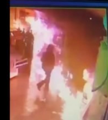 У селі чоловік підпалив групу дітей (ВІДЕО)