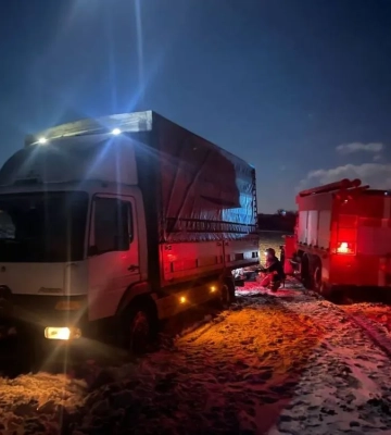 Обесточивание из-за непогоды осталось в 9 областях, перекрыто движение на двух дорогах