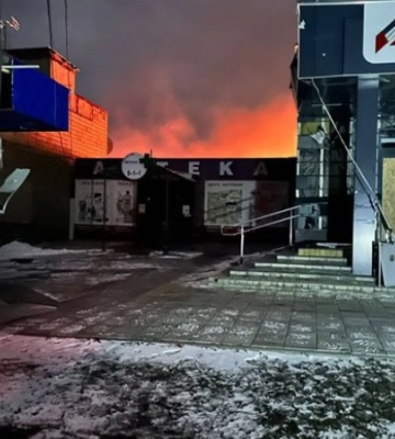 Унаслідок ворожих обстрілів Харківщини пошкоджені будинки, супермаркет і адміністративна будівля