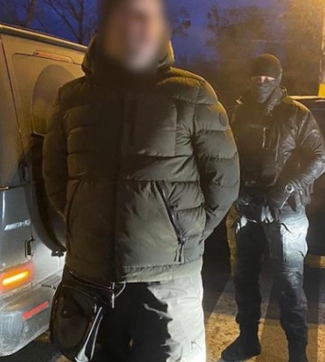 Інвесторів будівництва елітного житла підозрюють у заволодінні землями з дамбами Київської ГЕС