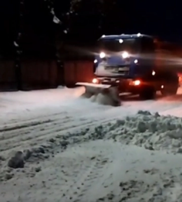 На Ковельщині всю ніч чистили дороги (відео)