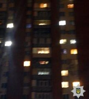 Полтавець випав із багатоповерхівки