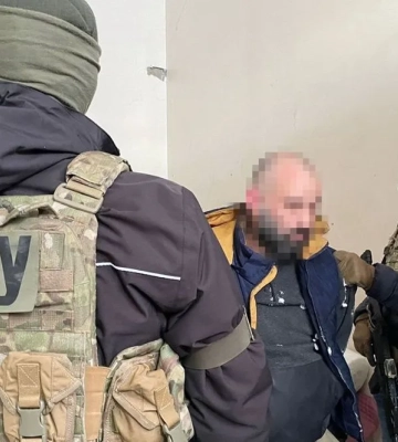 СБУ затримала тіктокера-рецидивіста, який “засвітив” роботу ППО на Одещині