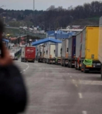 Словацькі перевізники погрожують з 1 грудня заблокувати головний ПП на кордоні з Україною