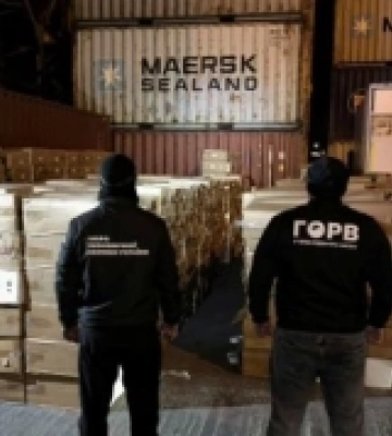 В порту Рені на Одещині вдалося запобігти контрабанді цигарок на 32 мільйони гривень