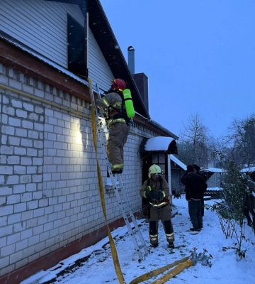 У Дубно вогнеборці ліквідували загоряння в приватному господарстві У Дубно вогнеборці ліквідували загоряння в приватному господарстві