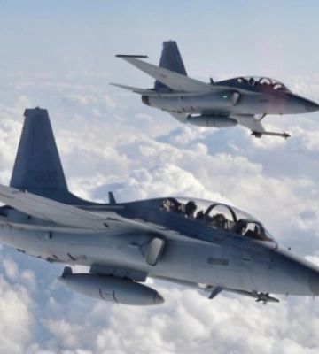 Варшава вже отримала перші 12 корейських винищувачів FA-50
