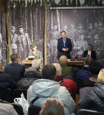 Подолати стереотипи: у Франківську презентували книжку про Бандеру історика Миколи Посівнича Подолати стереотипи: у Франківську презентували книжку про Бандеру історика Миколи Посівнича