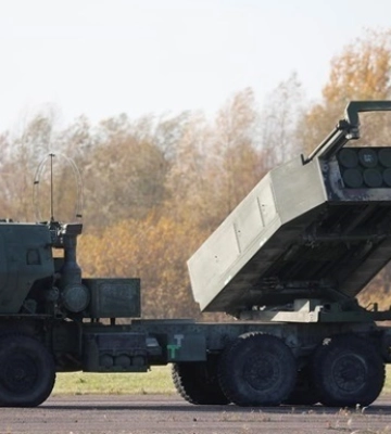 Воины ССО скорректировали огонь HIMARS по командно-штабной машине врага