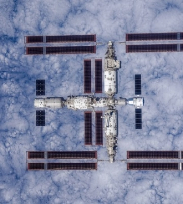 Китай уперше показав свою космічну станцію у високій роздільній здатності